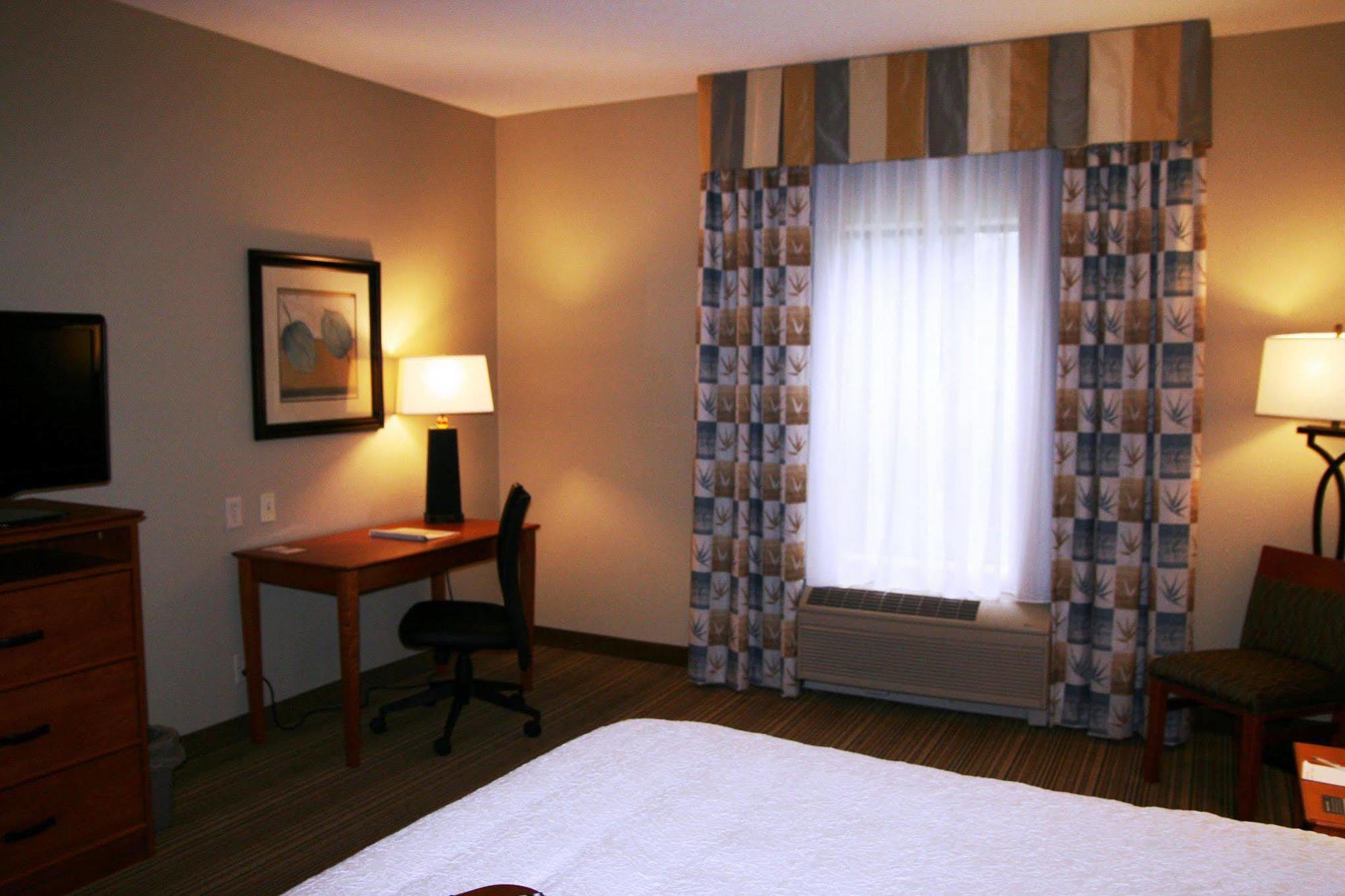 Hampton Inn Laporte La Porte Екстер'єр фото